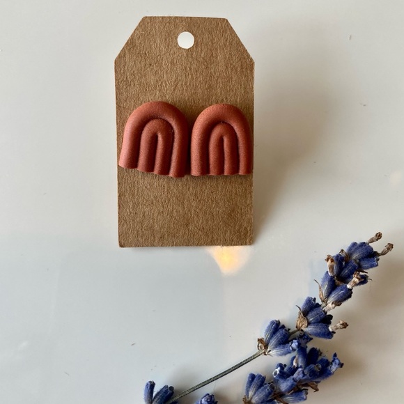 Rainbow Studs - Picture 1 of 3